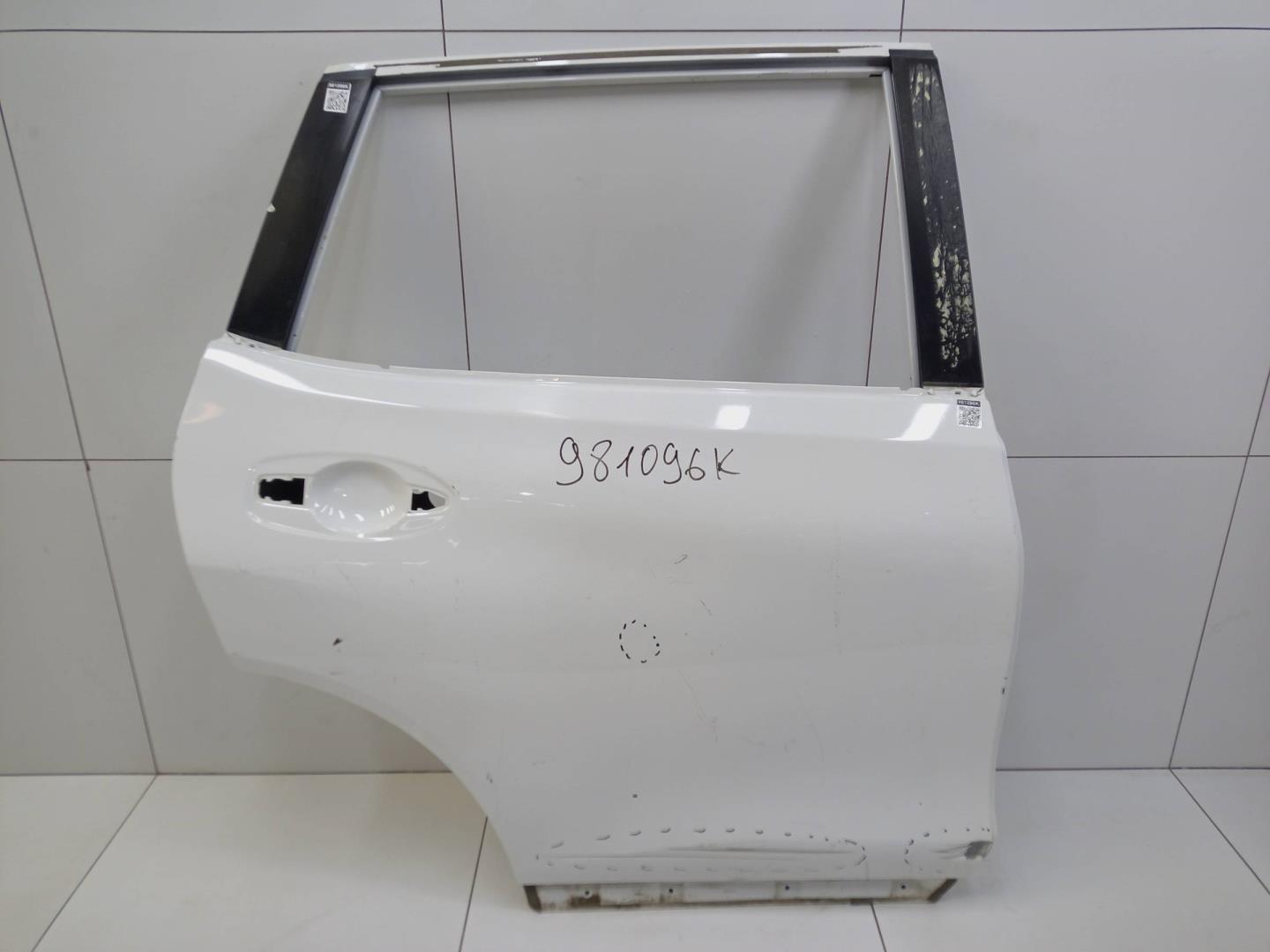 Дверь задняя правая