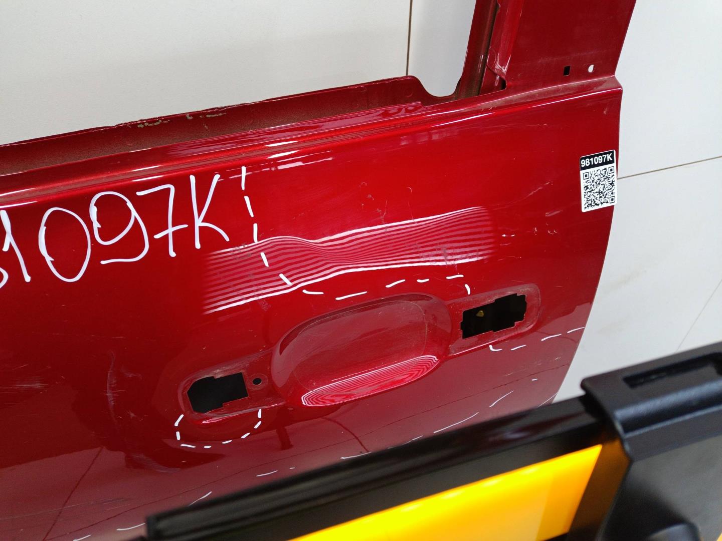 Дверь передняя левая