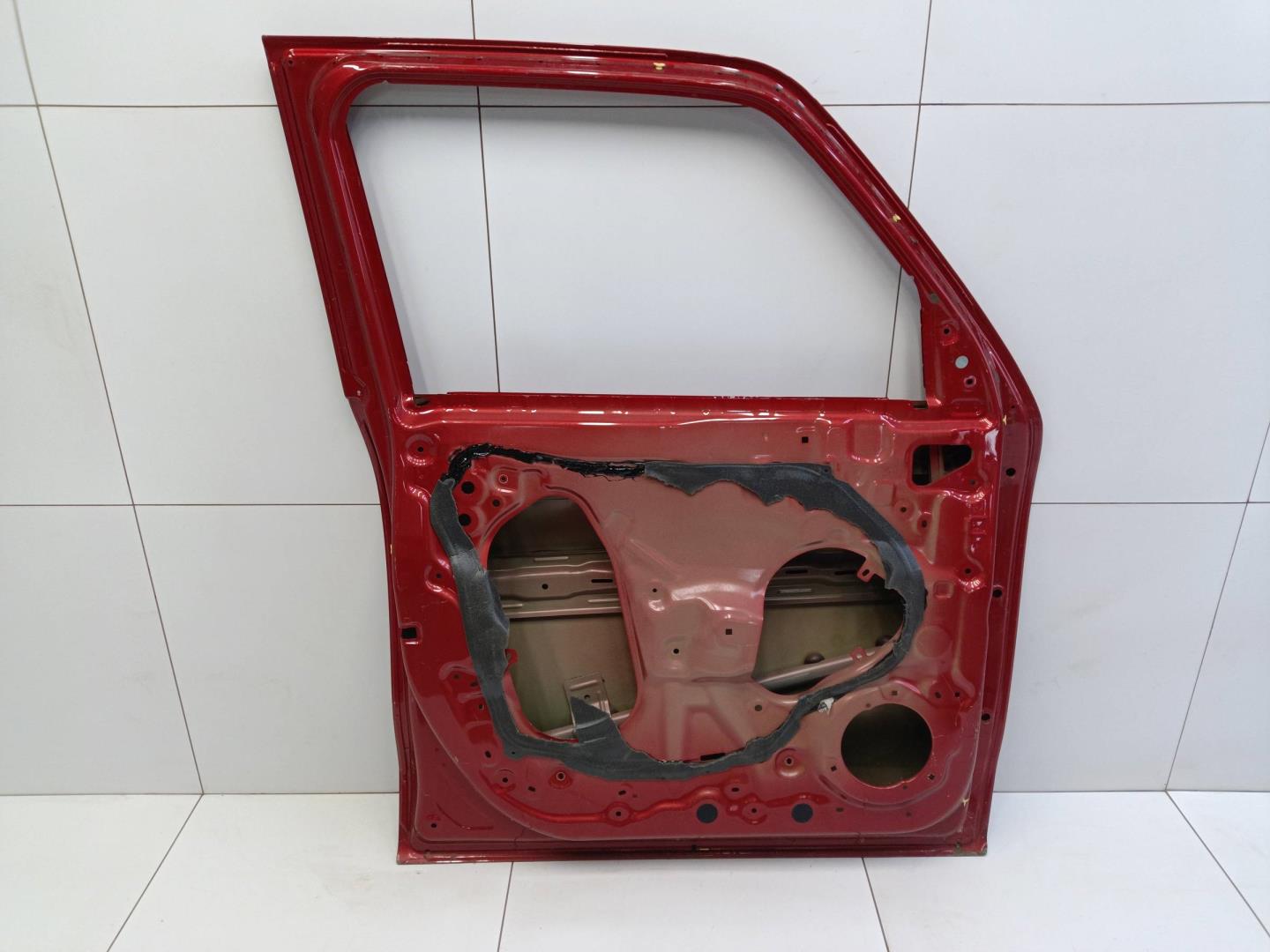 Дверь передняя левая