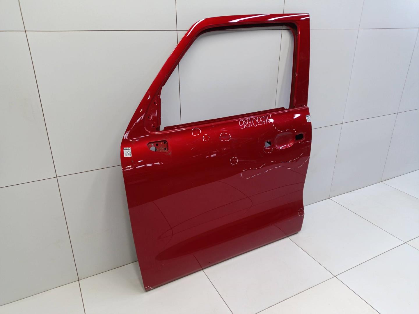 Дверь передняя левая