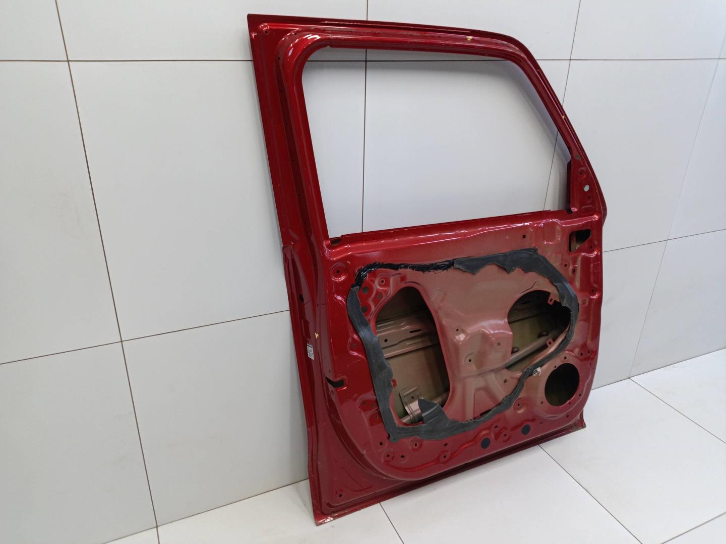 Дверь передняя левая