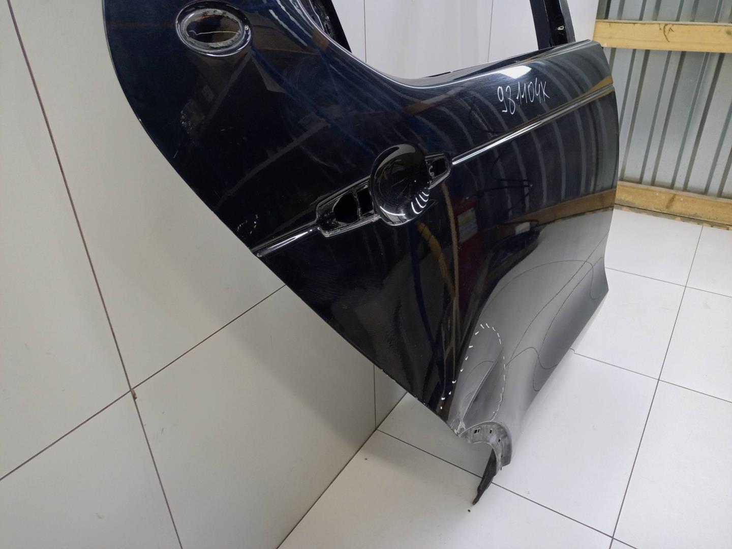 Дверь задняя правая