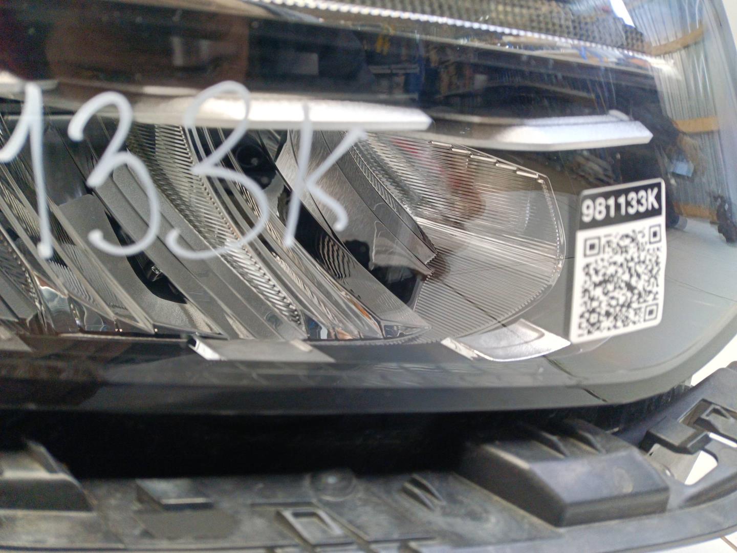 Фара правая