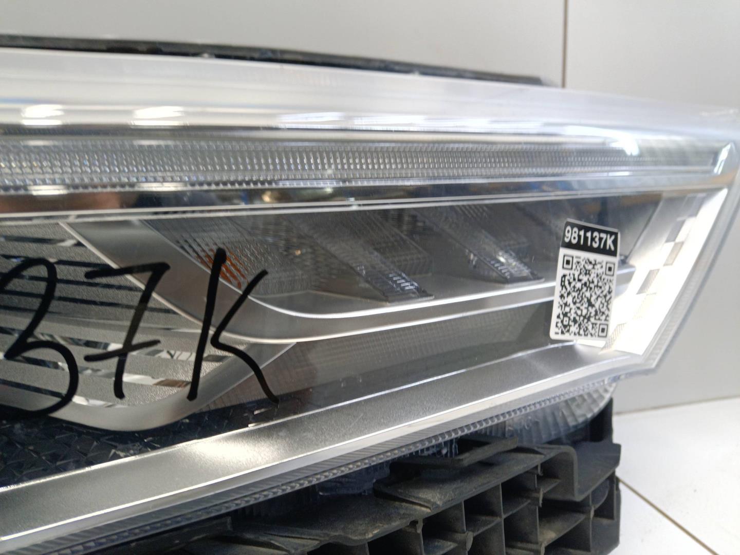 Фара правая