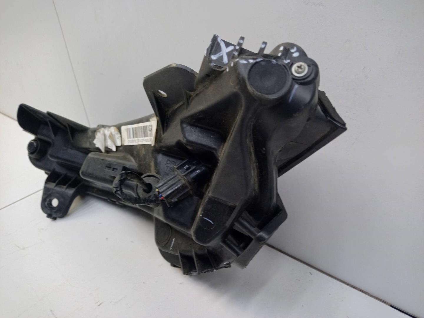 Фара дневного света правая (ходовые огни)