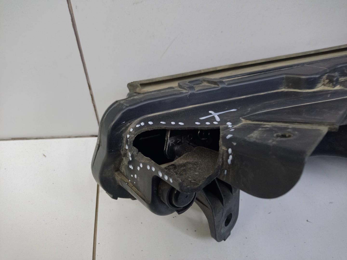 Фара дневного света правая (ходовые огни)