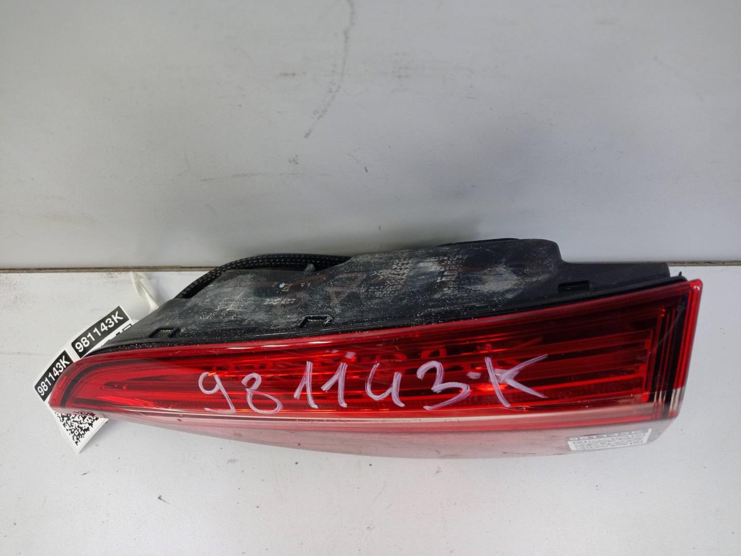 Фонарь задний внутренний правый