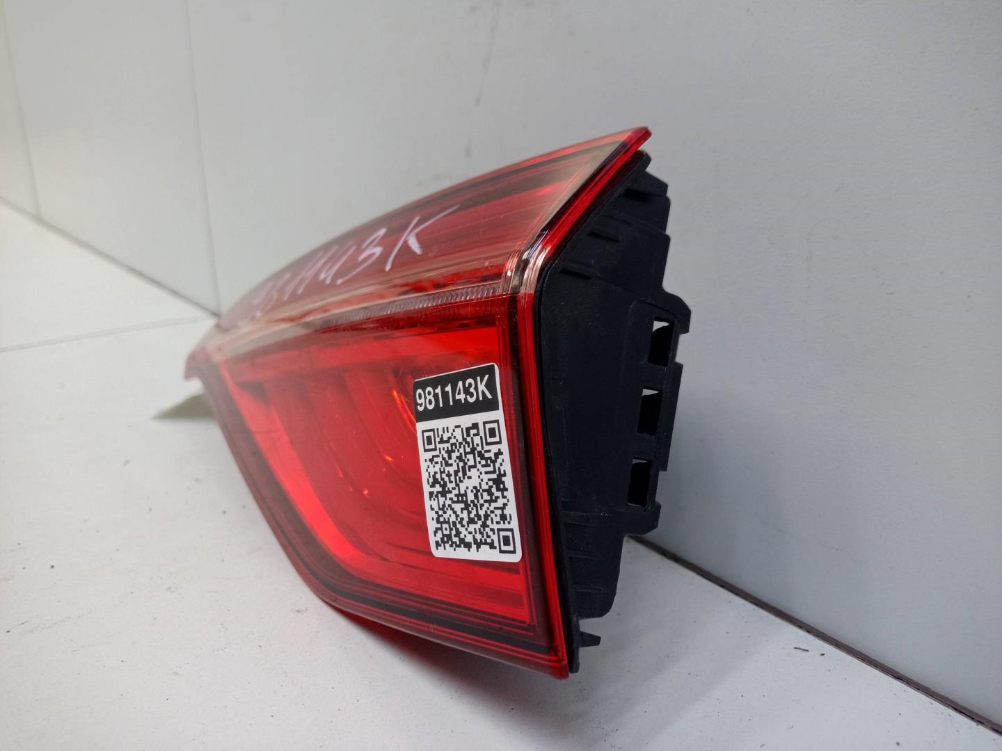 Фонарь задний внутренний правый