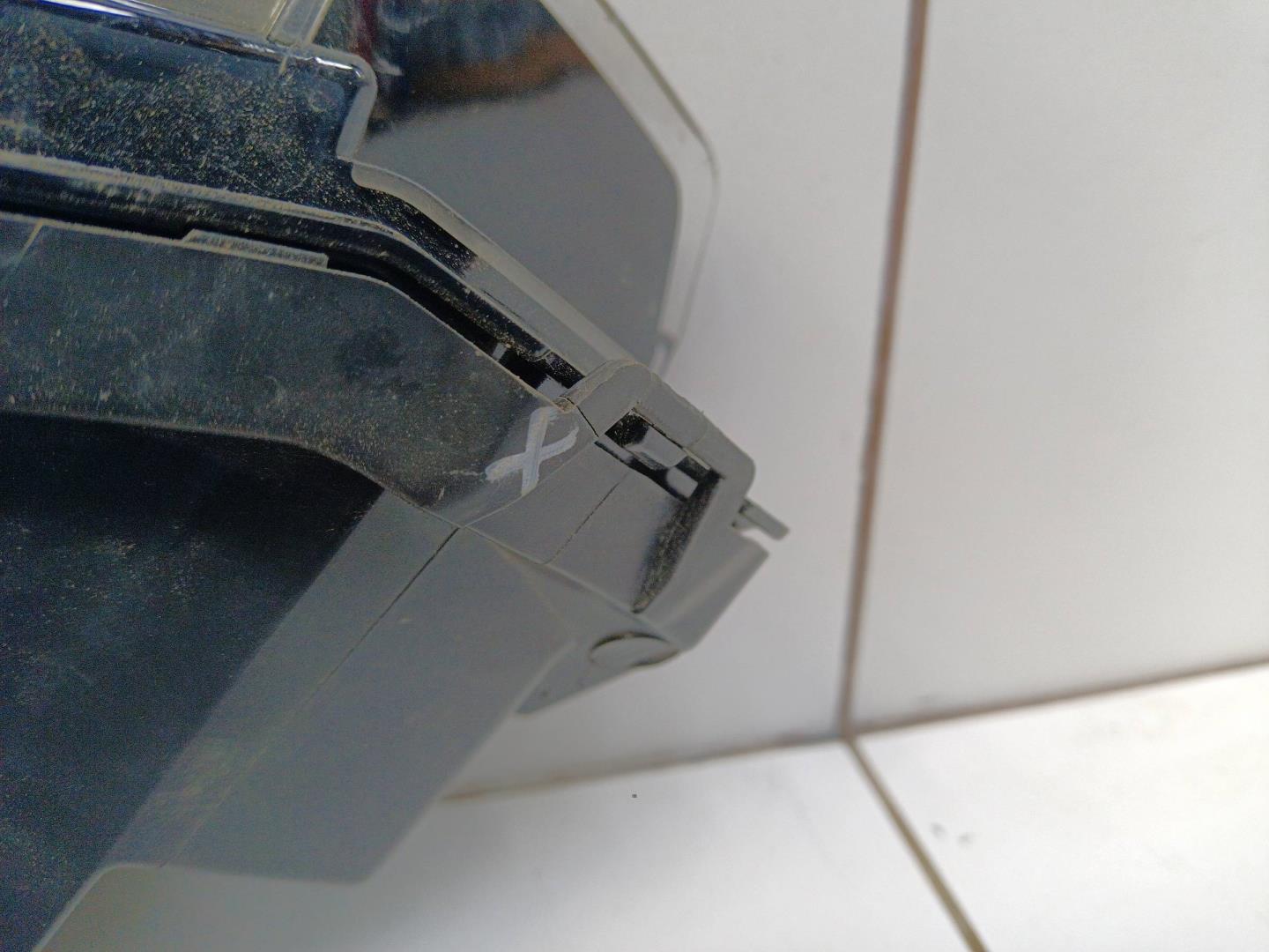 Фара дневного света правая (ходовые огни)