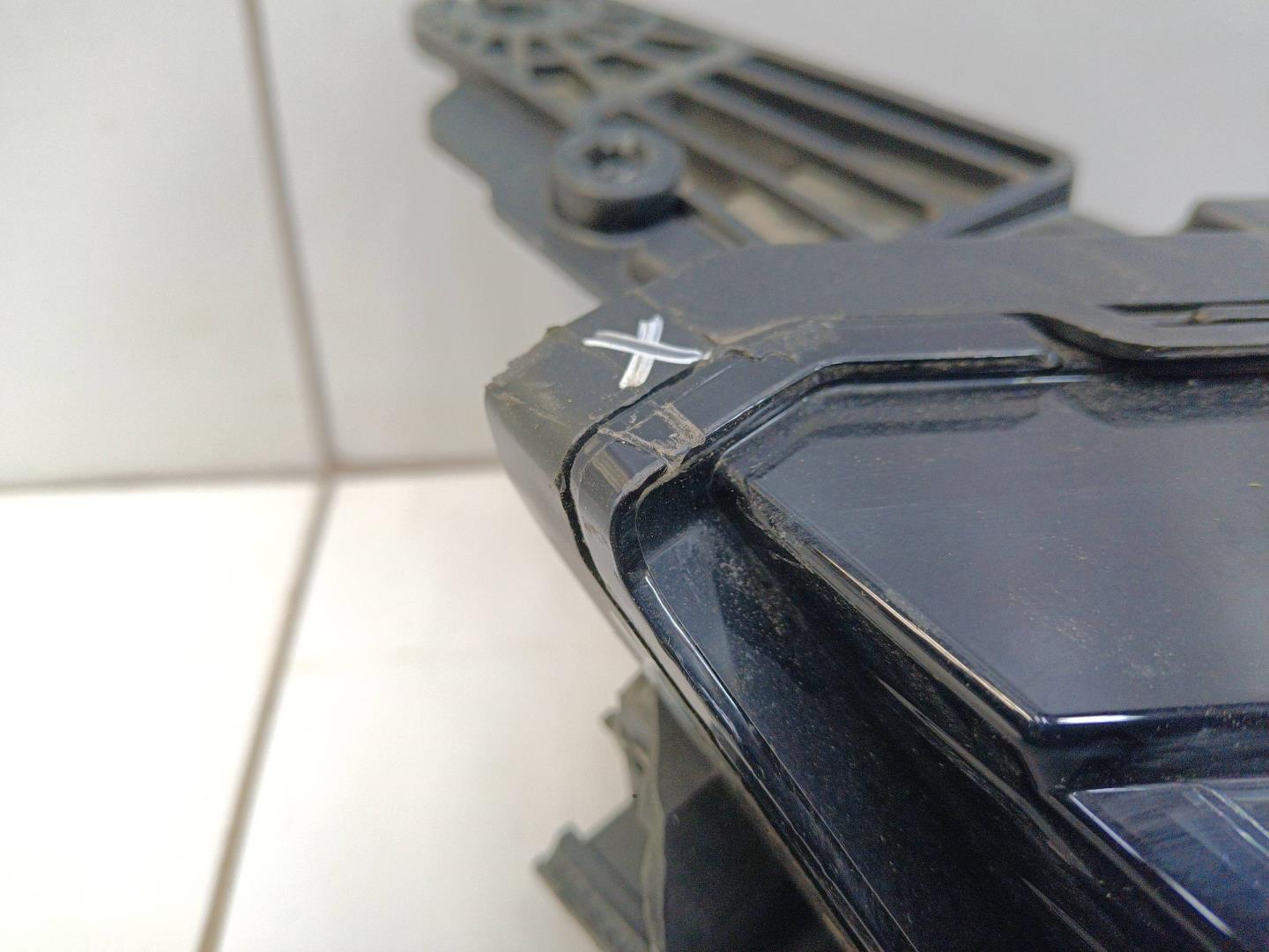 Фара дневного света правая (ходовые огни)