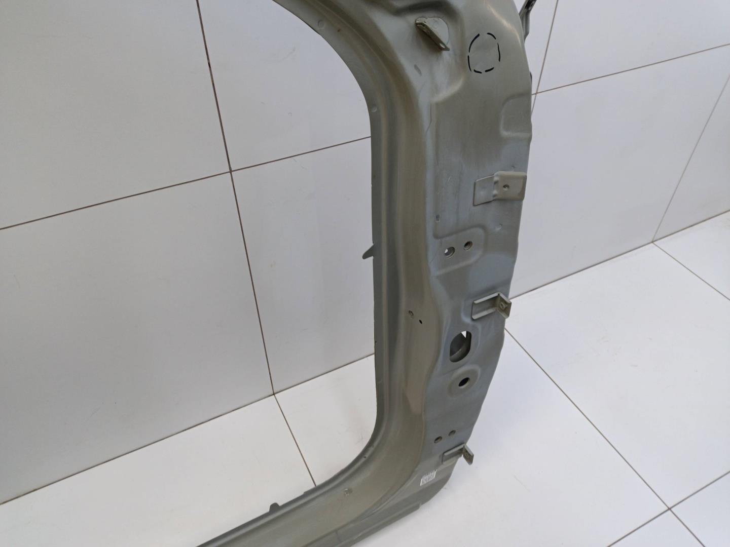 Кузовной элемент