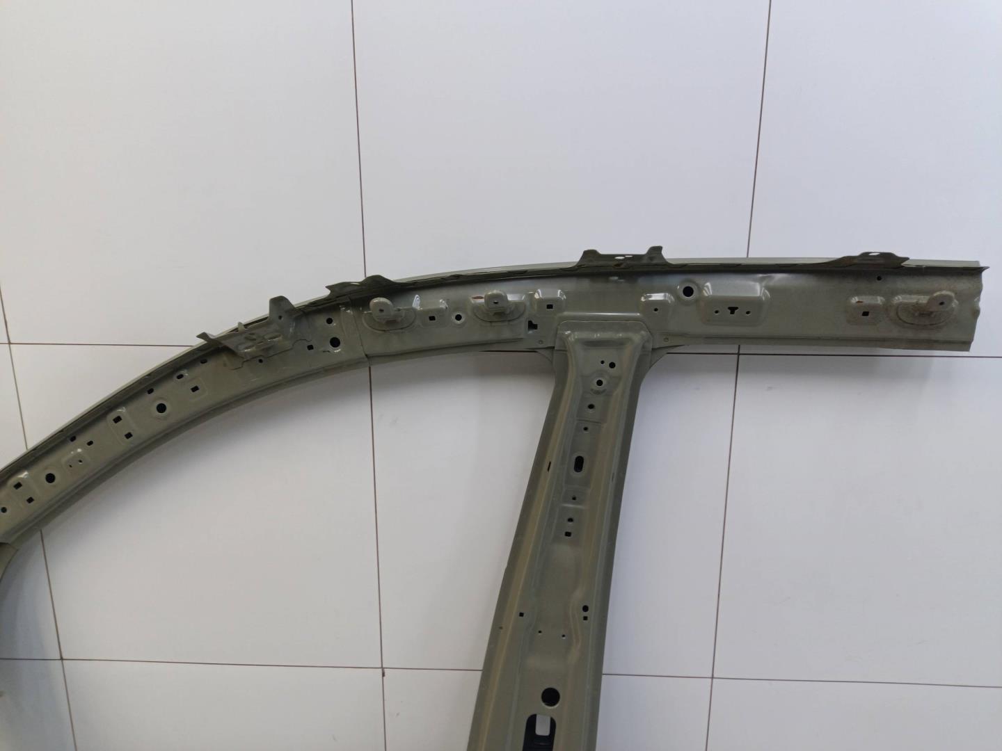 Кузовной элемент