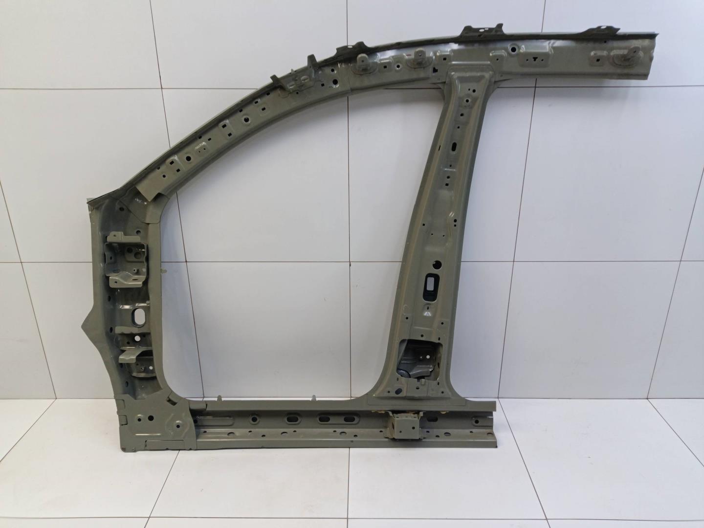 Кузовной элемент