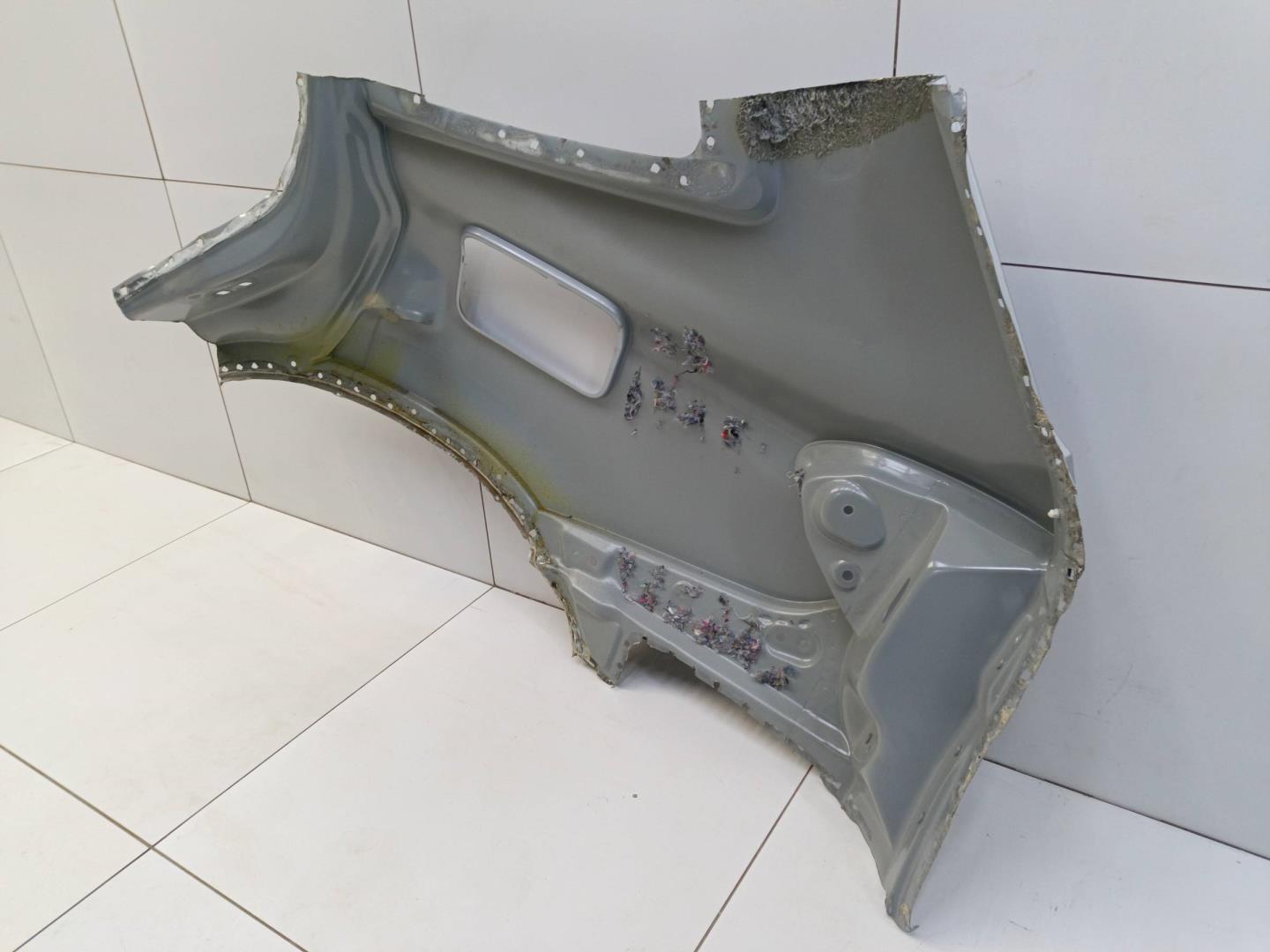 Крыло заднее правое