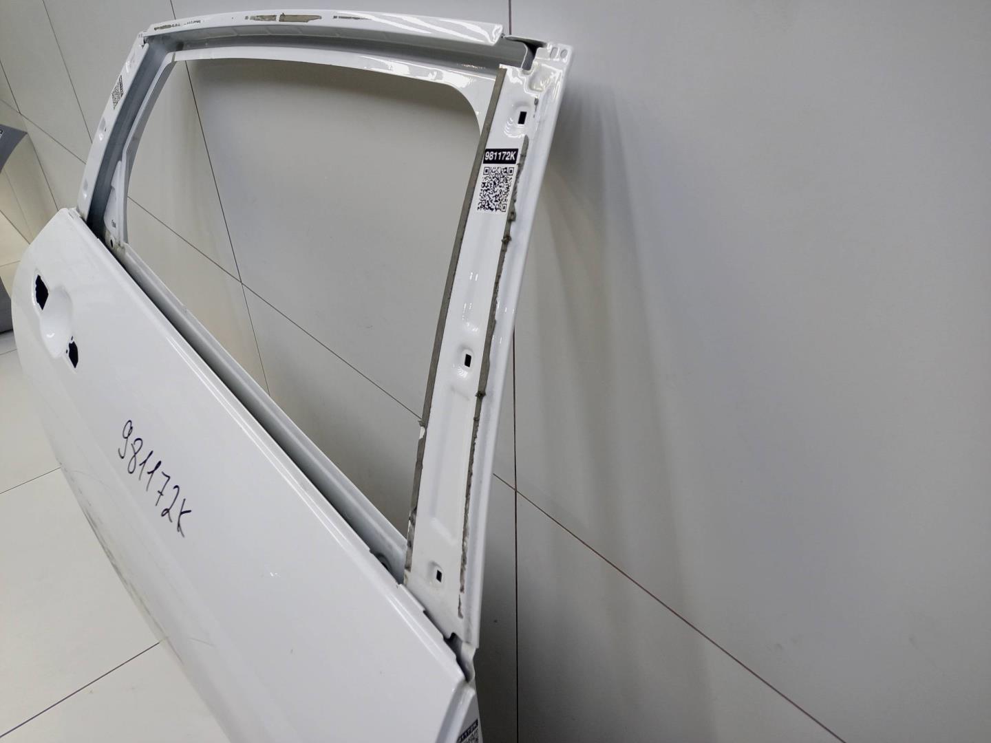 Дверь задняя правая