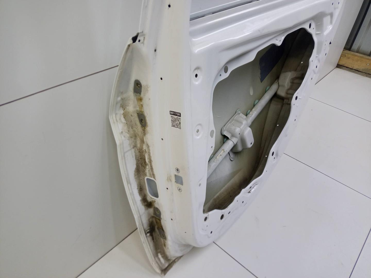 Дверь задняя правая