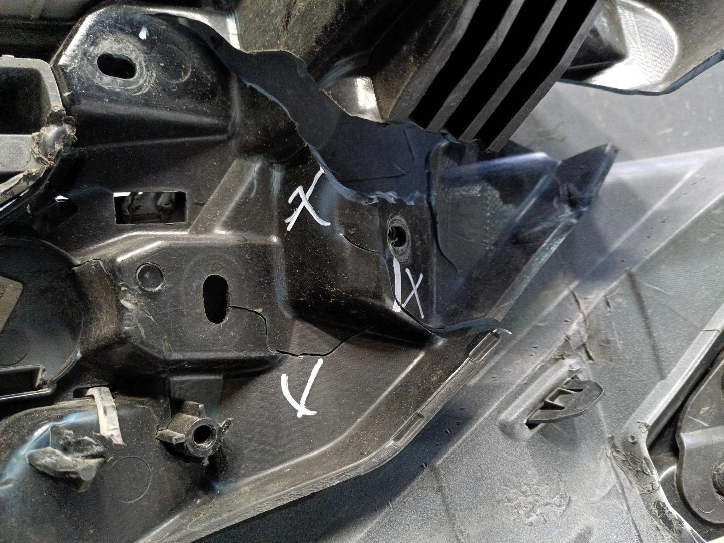 Бампер передний