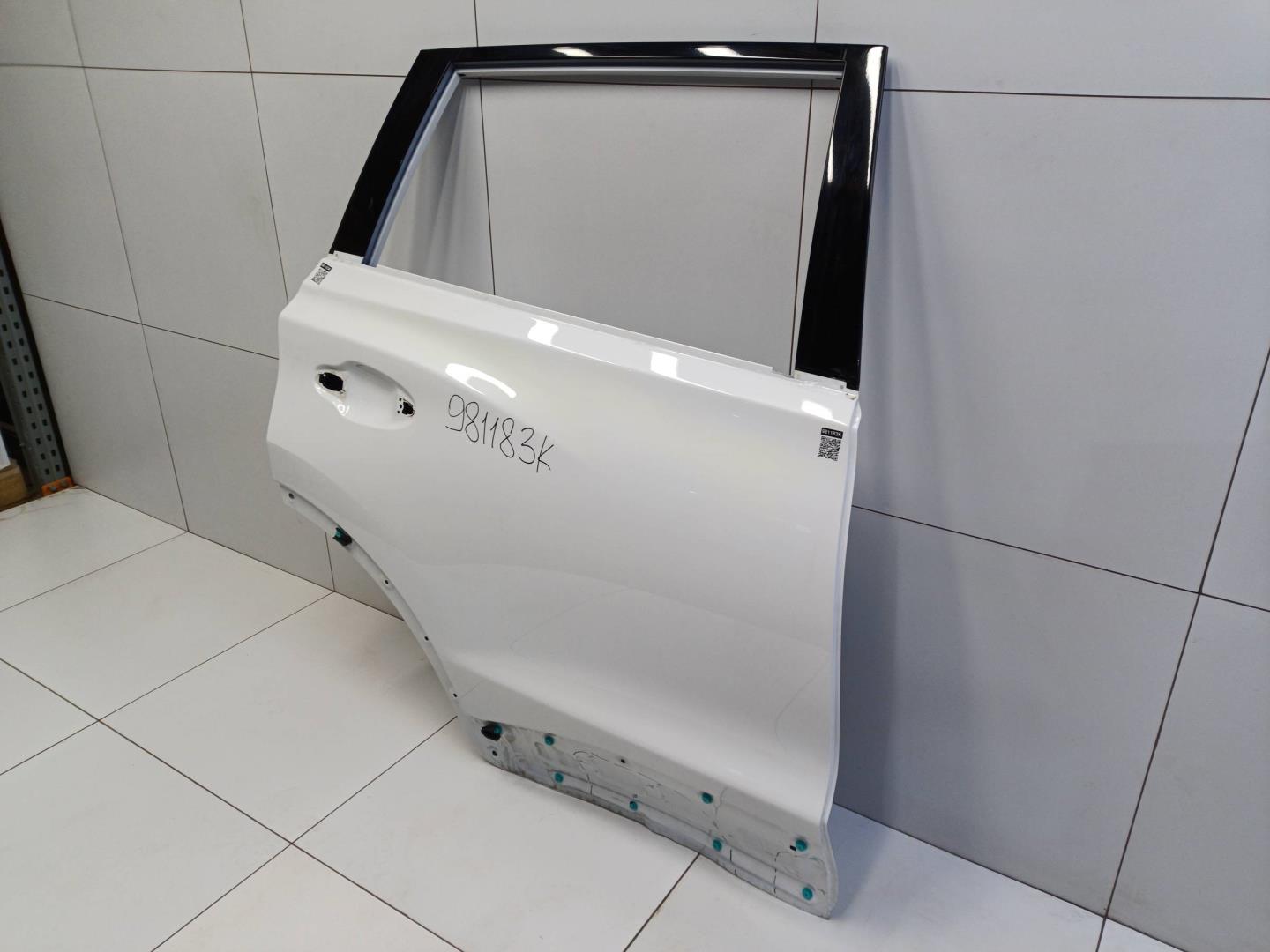 Дверь задняя правая