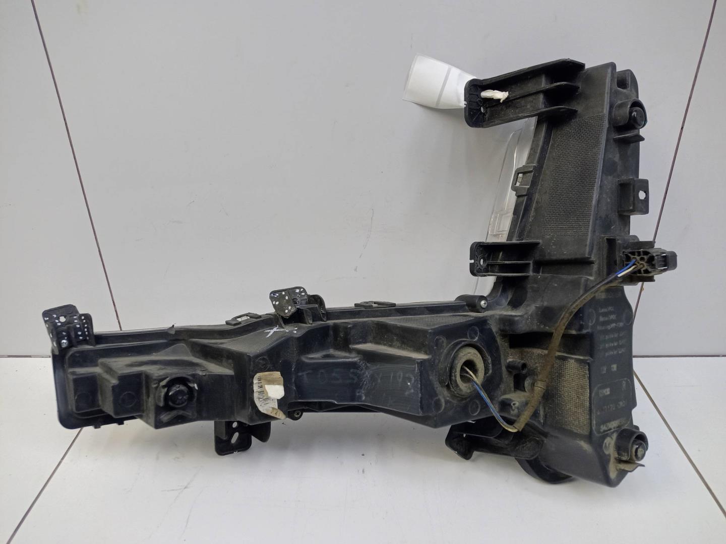 Фара противотуманная правая