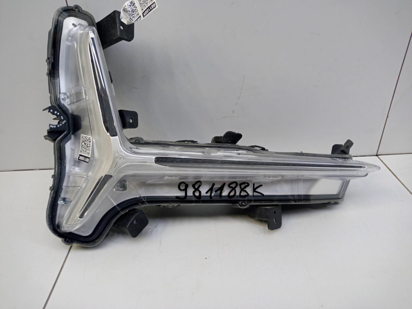 Фара противотуманная правая