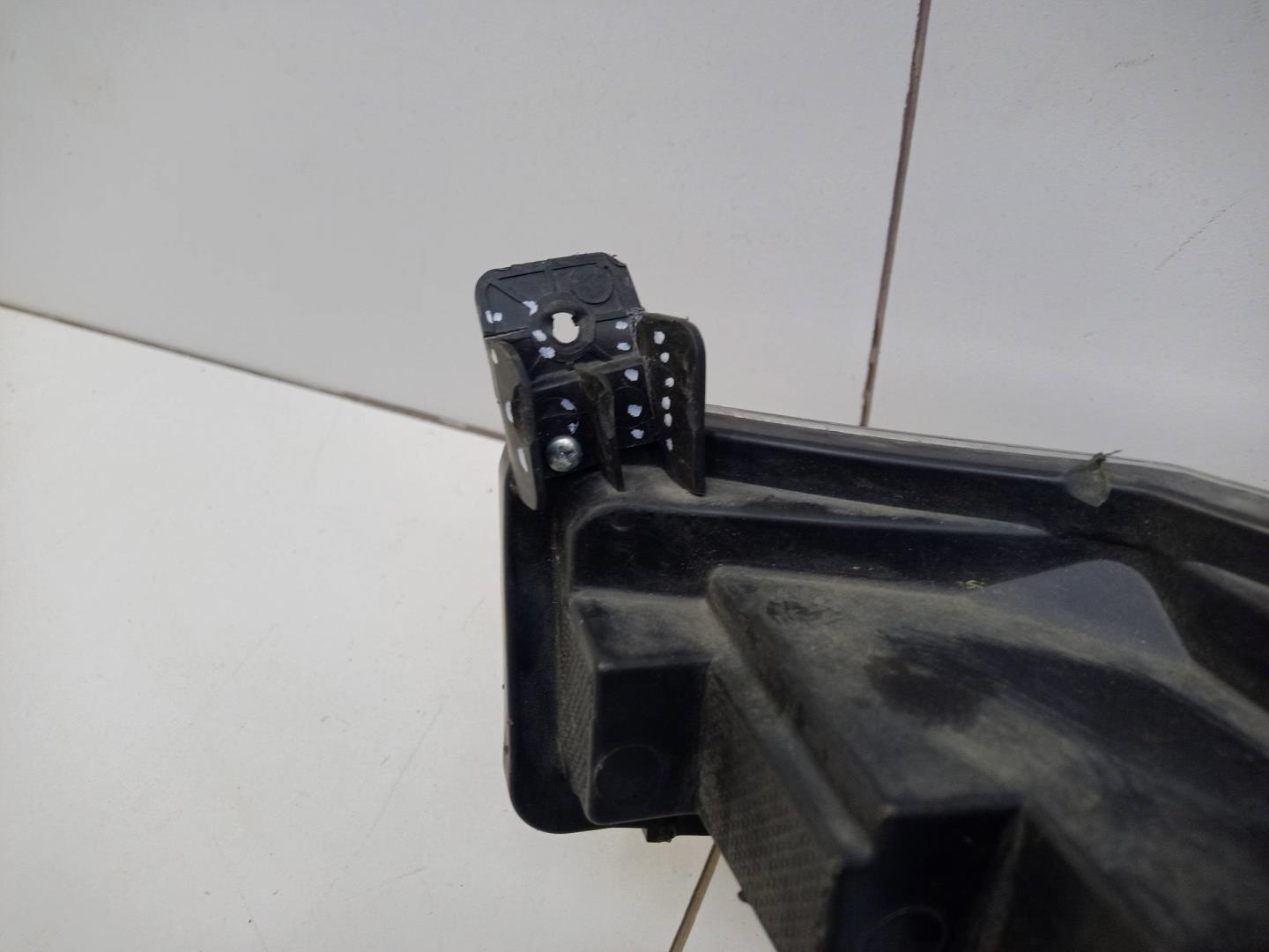 Фара противотуманная правая