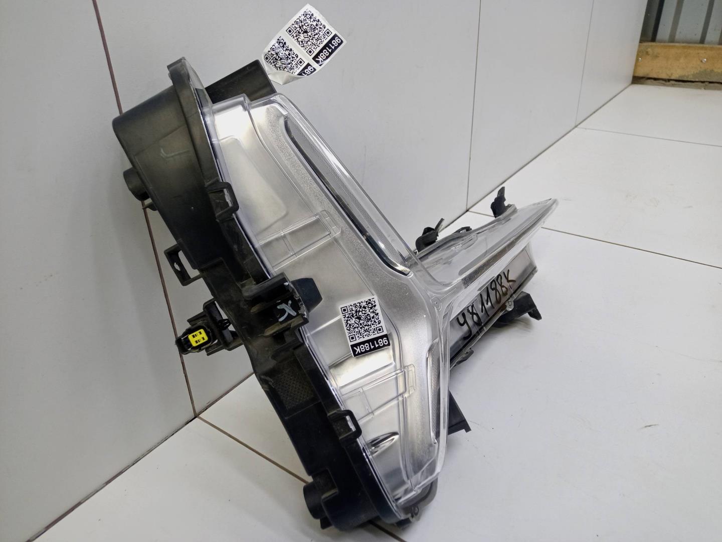 Фара противотуманная правая