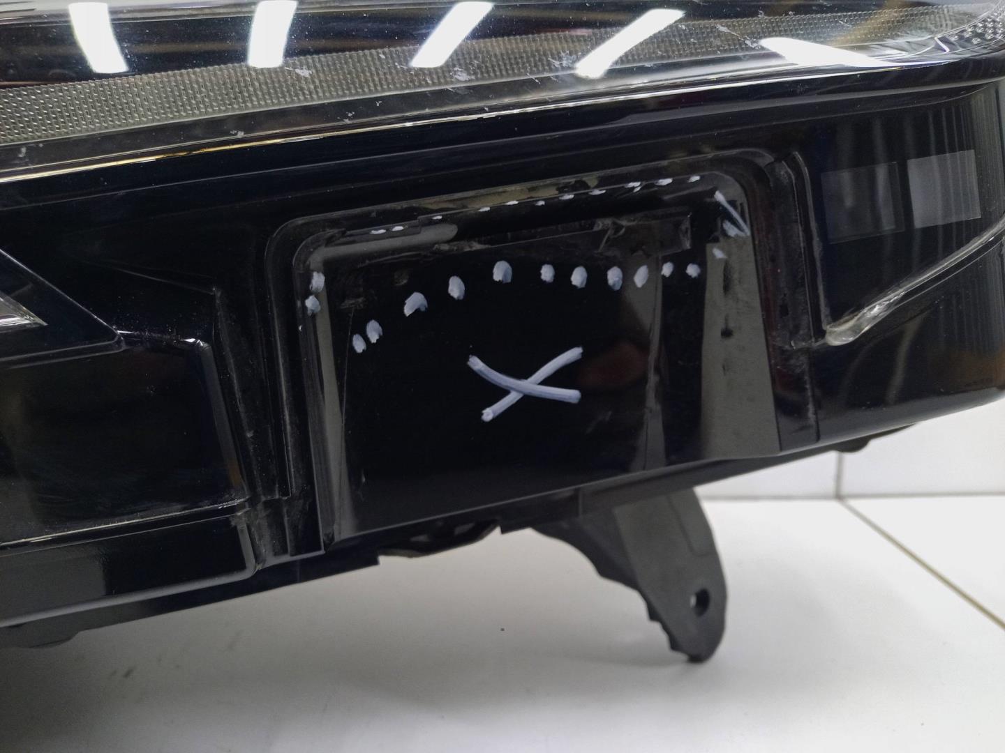 Фара правая