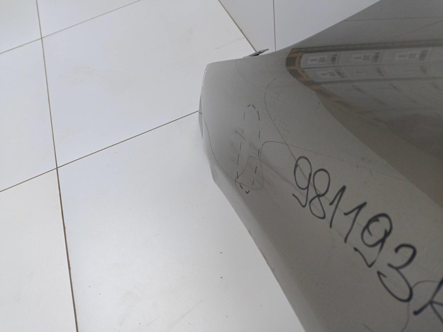 Крыло переднее левое