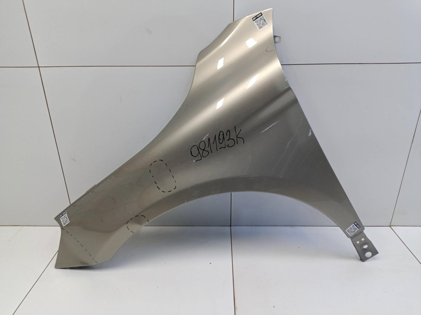 Крыло переднее левое