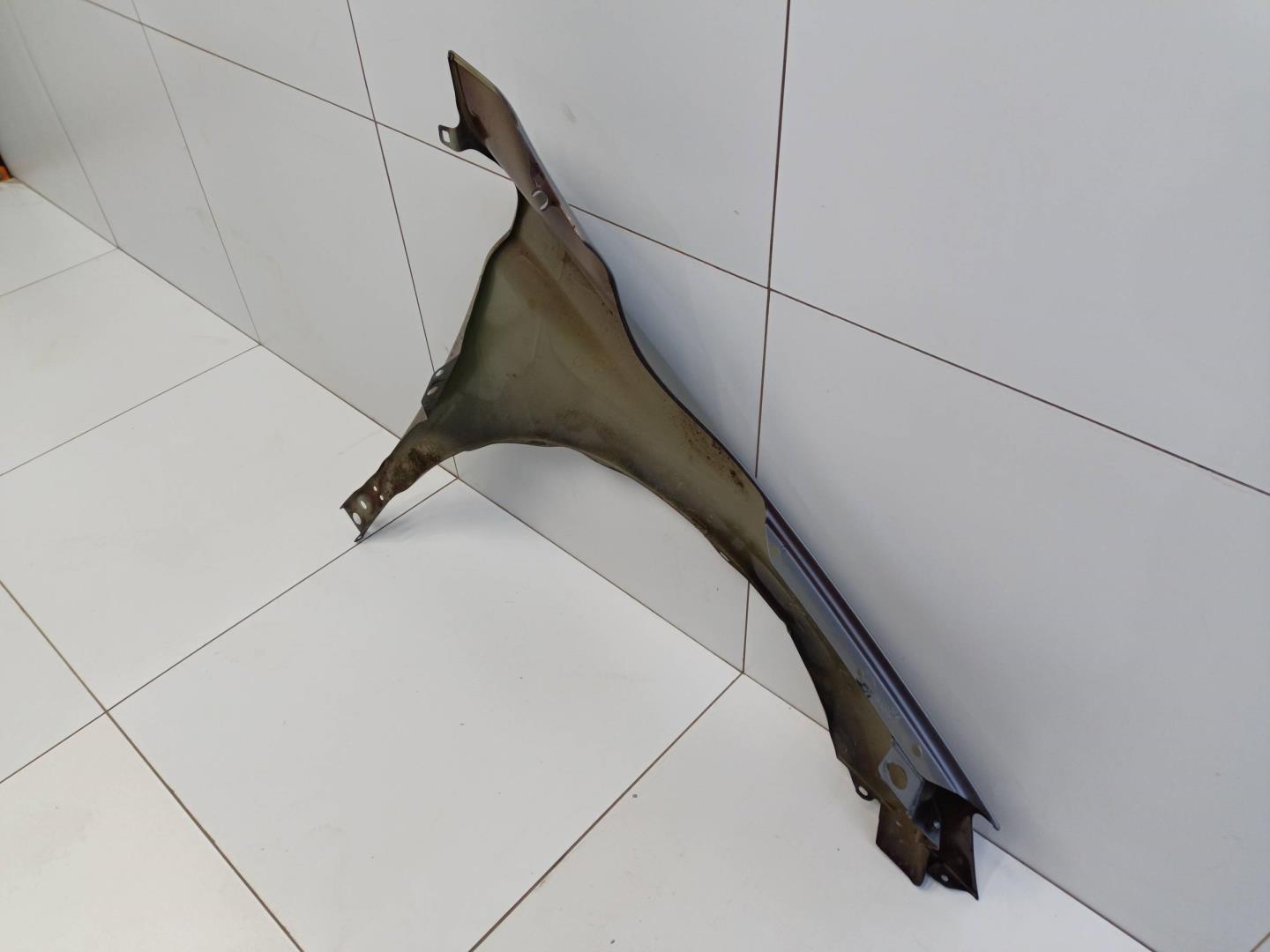 Крыло переднее левое