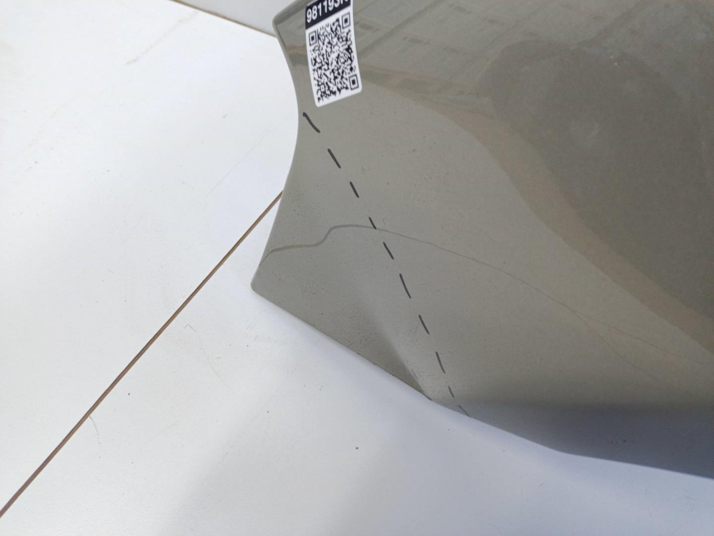 Крыло переднее левое