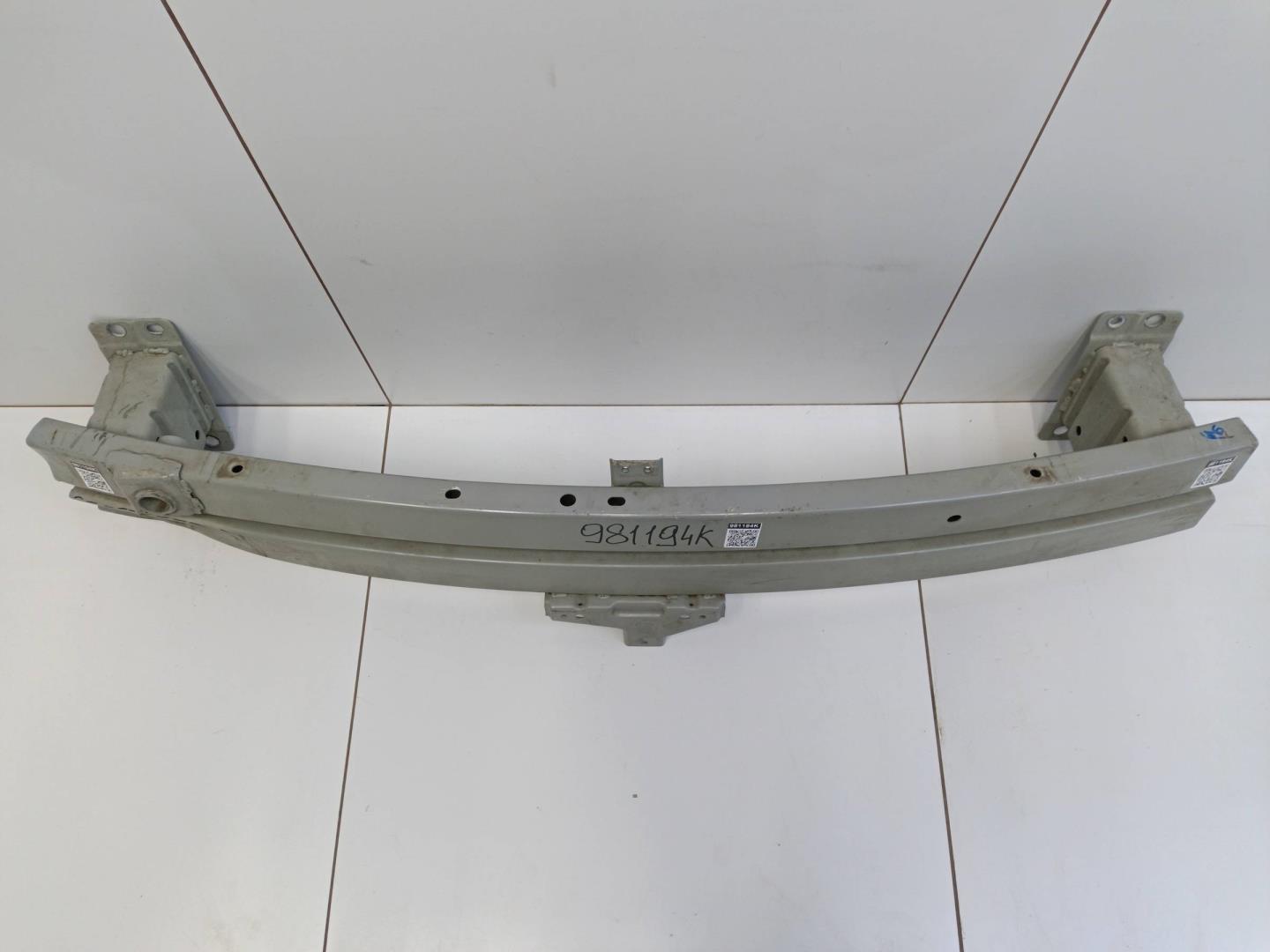 Усилитель переднего бампера