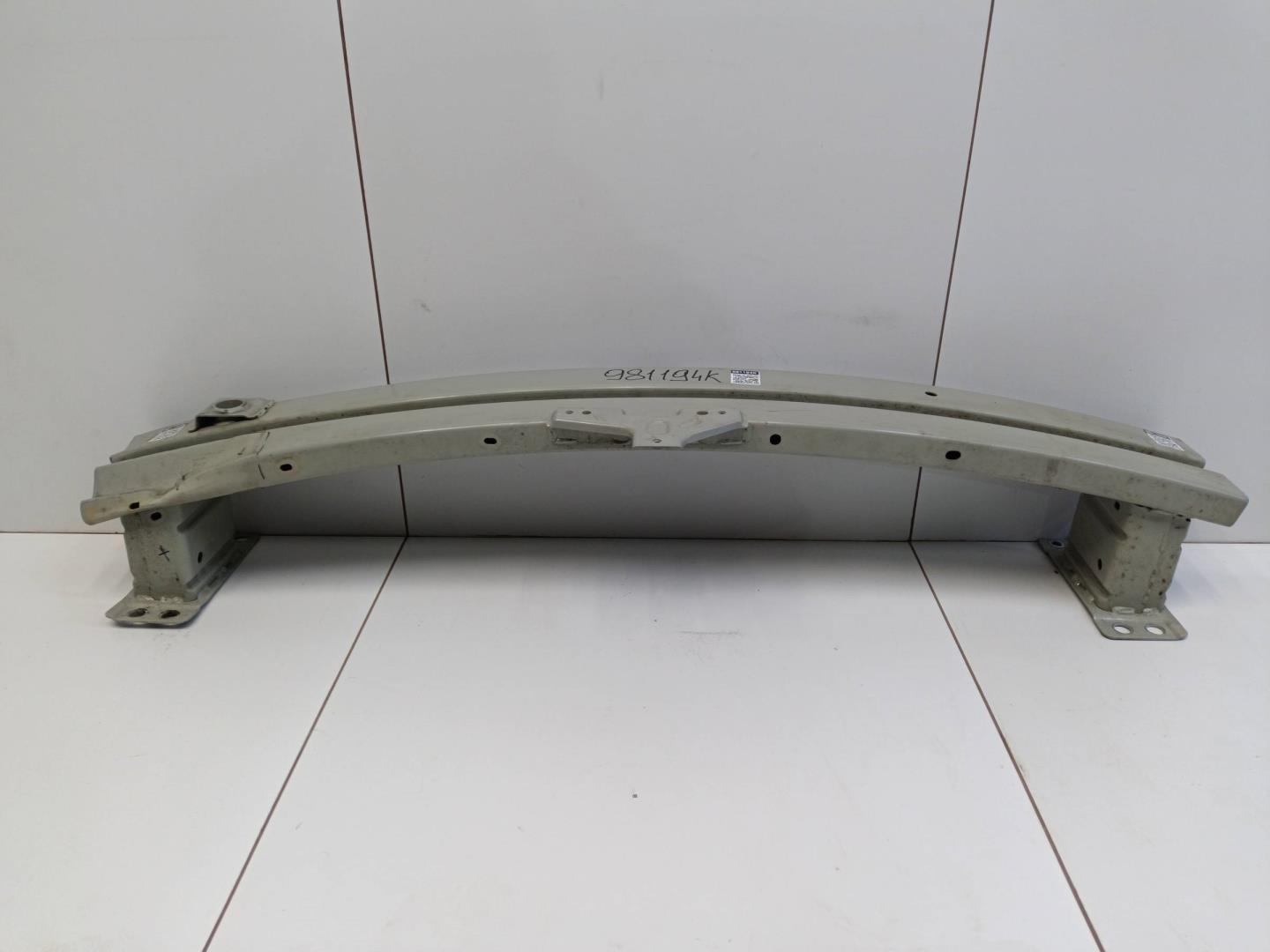 Усилитель переднего бампера