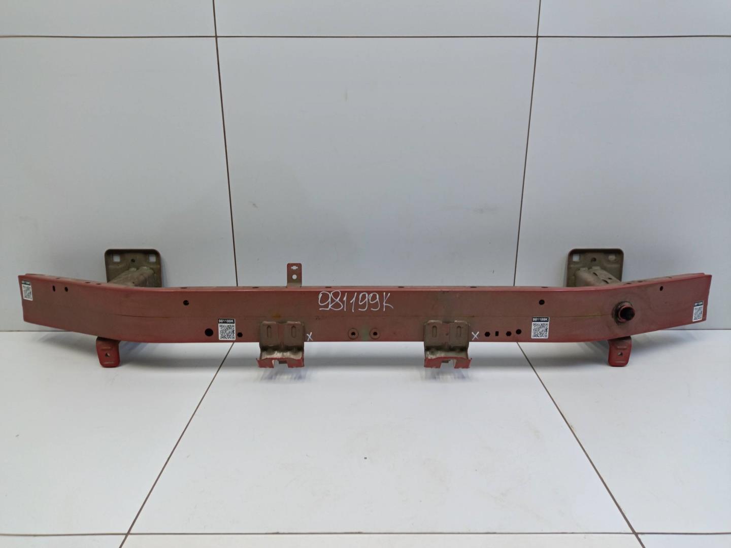 Усилитель переднего бампера