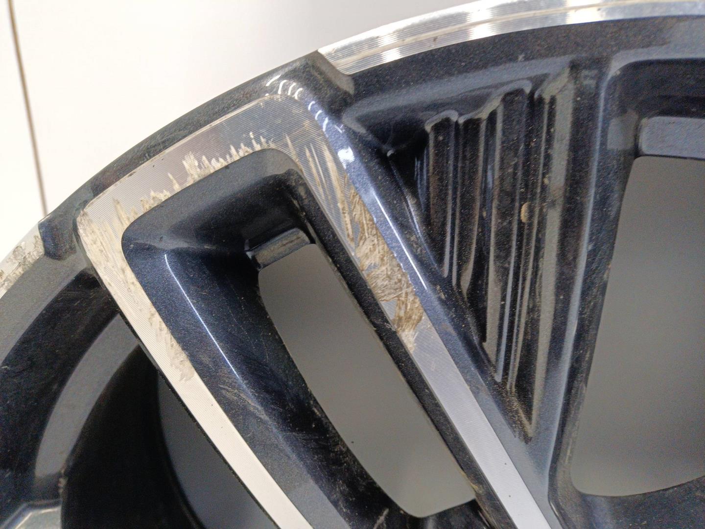 Диск колесный литой легкий сплав