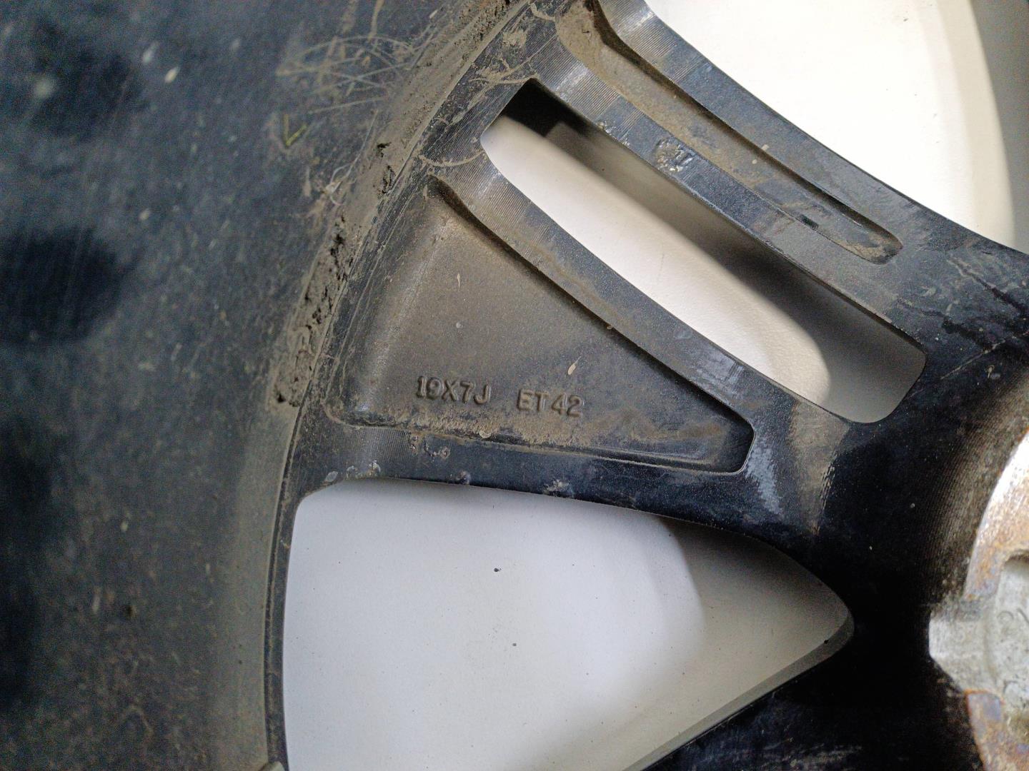 Диск колесный литой легкий сплав