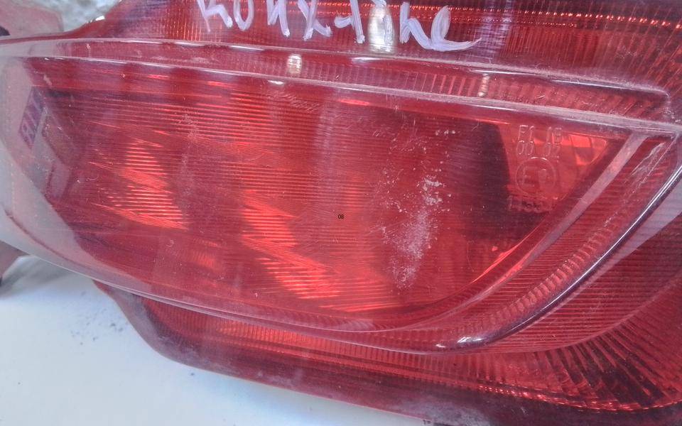 Фонарь задний в бампер правый