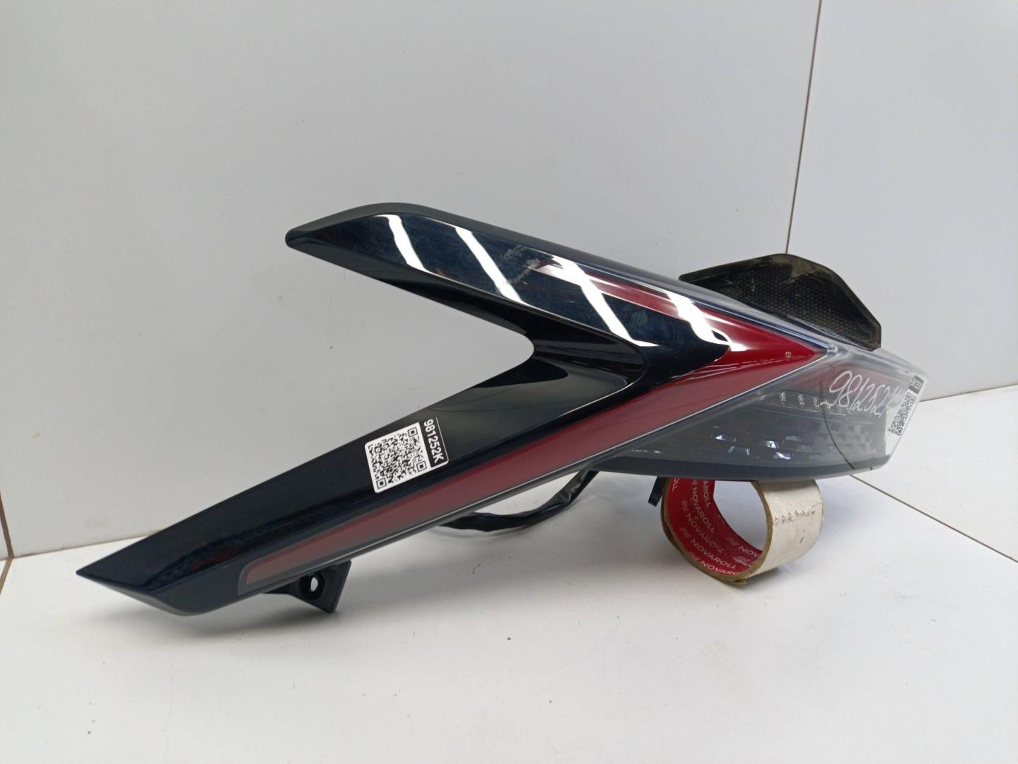 Фонарь задний наружный левый