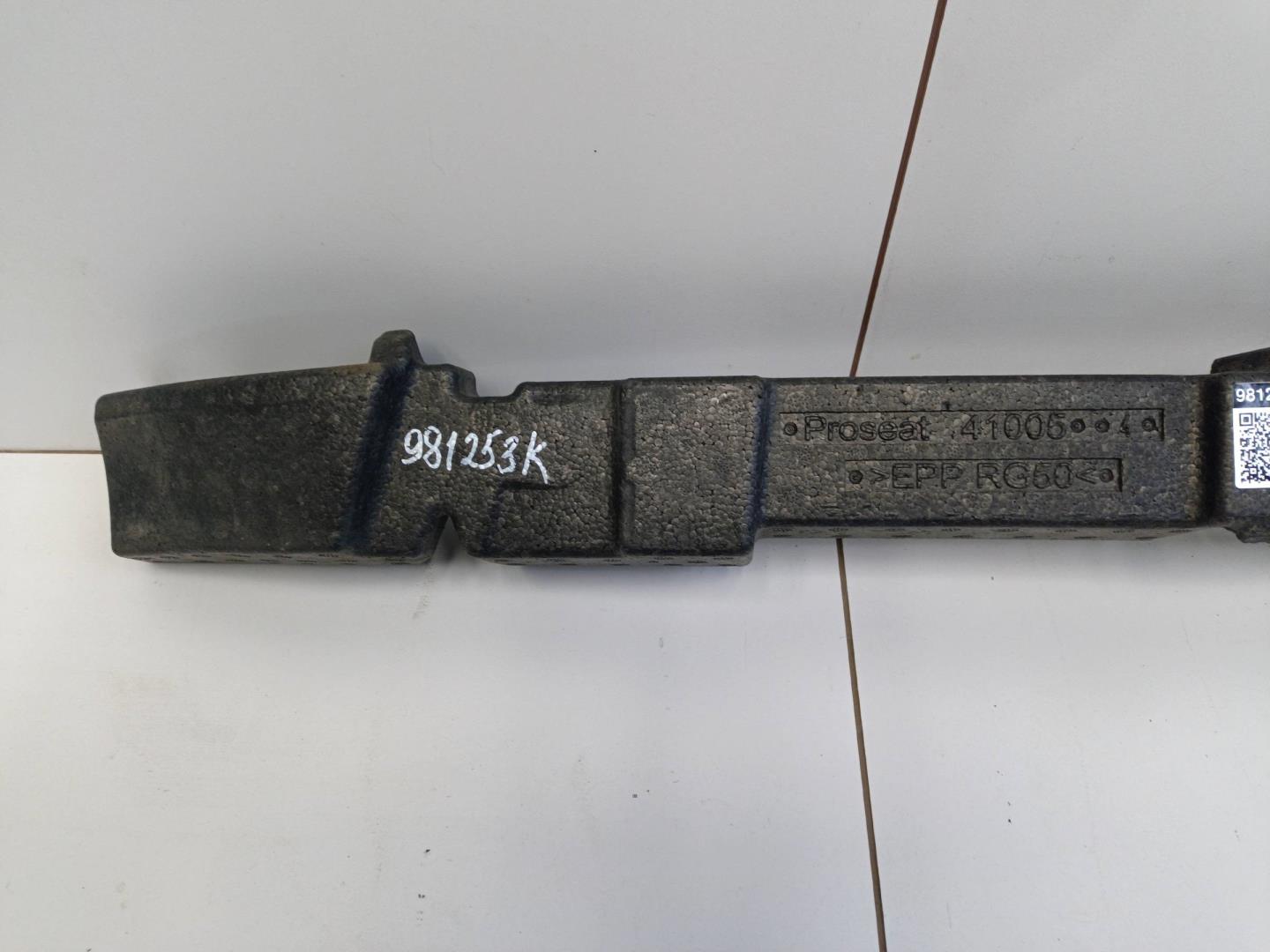 Наполнитель переднего бампера