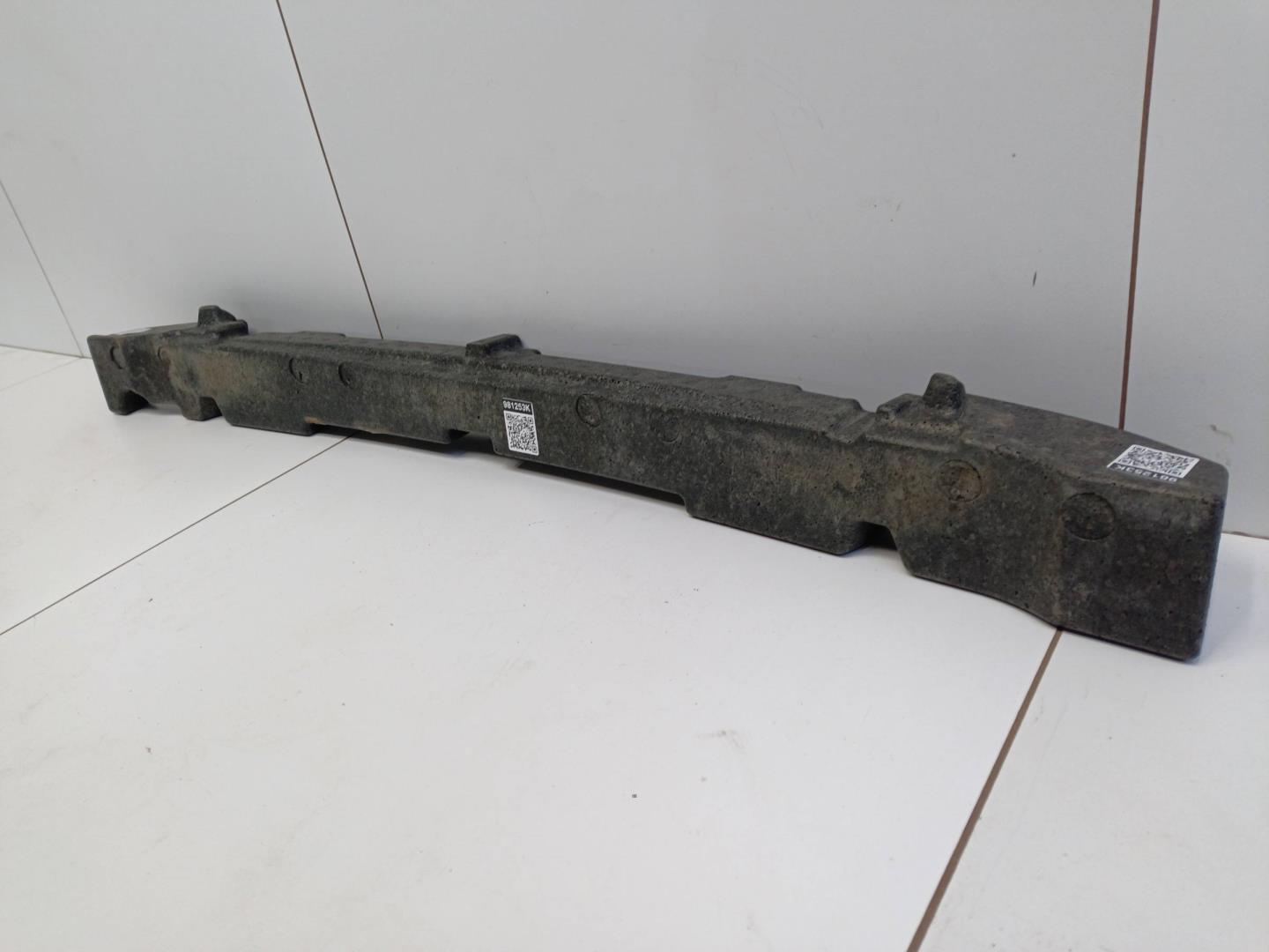 Наполнитель переднего бампера