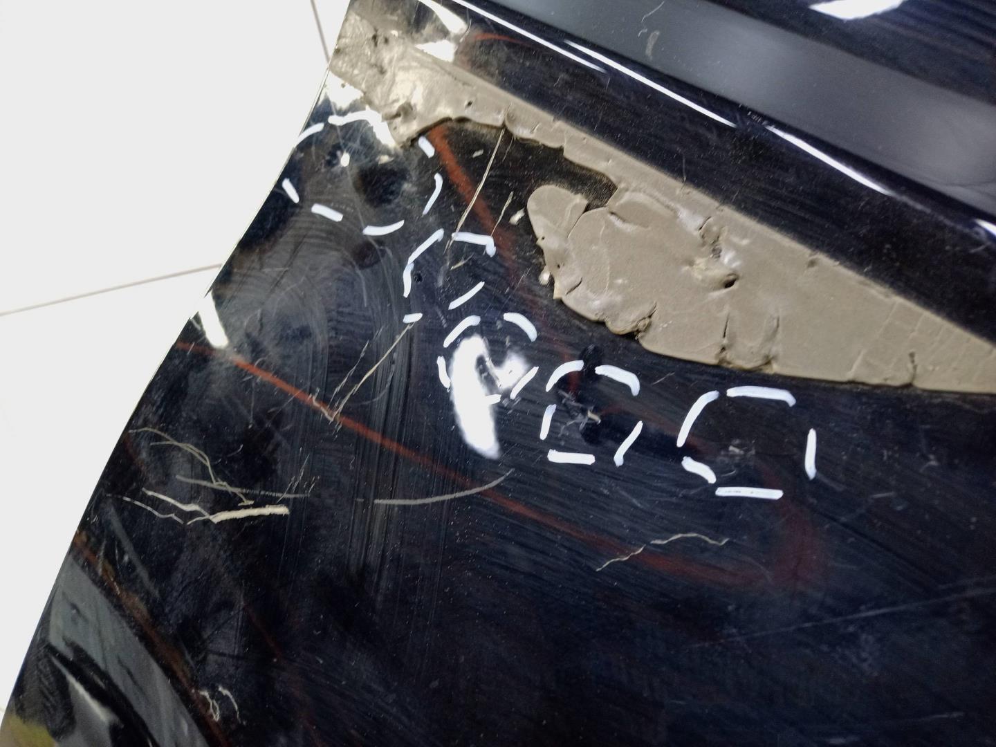 Крыло переднее правое