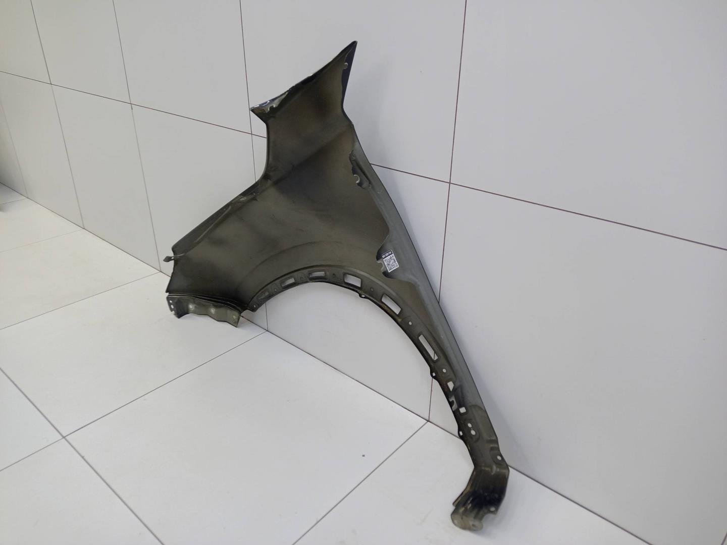 Крыло переднее правое