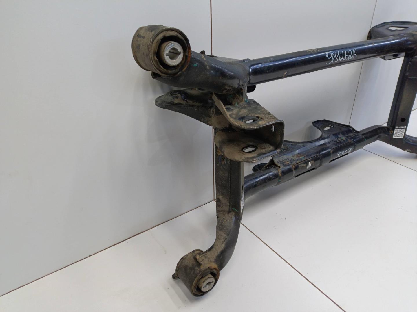 Балка задняя