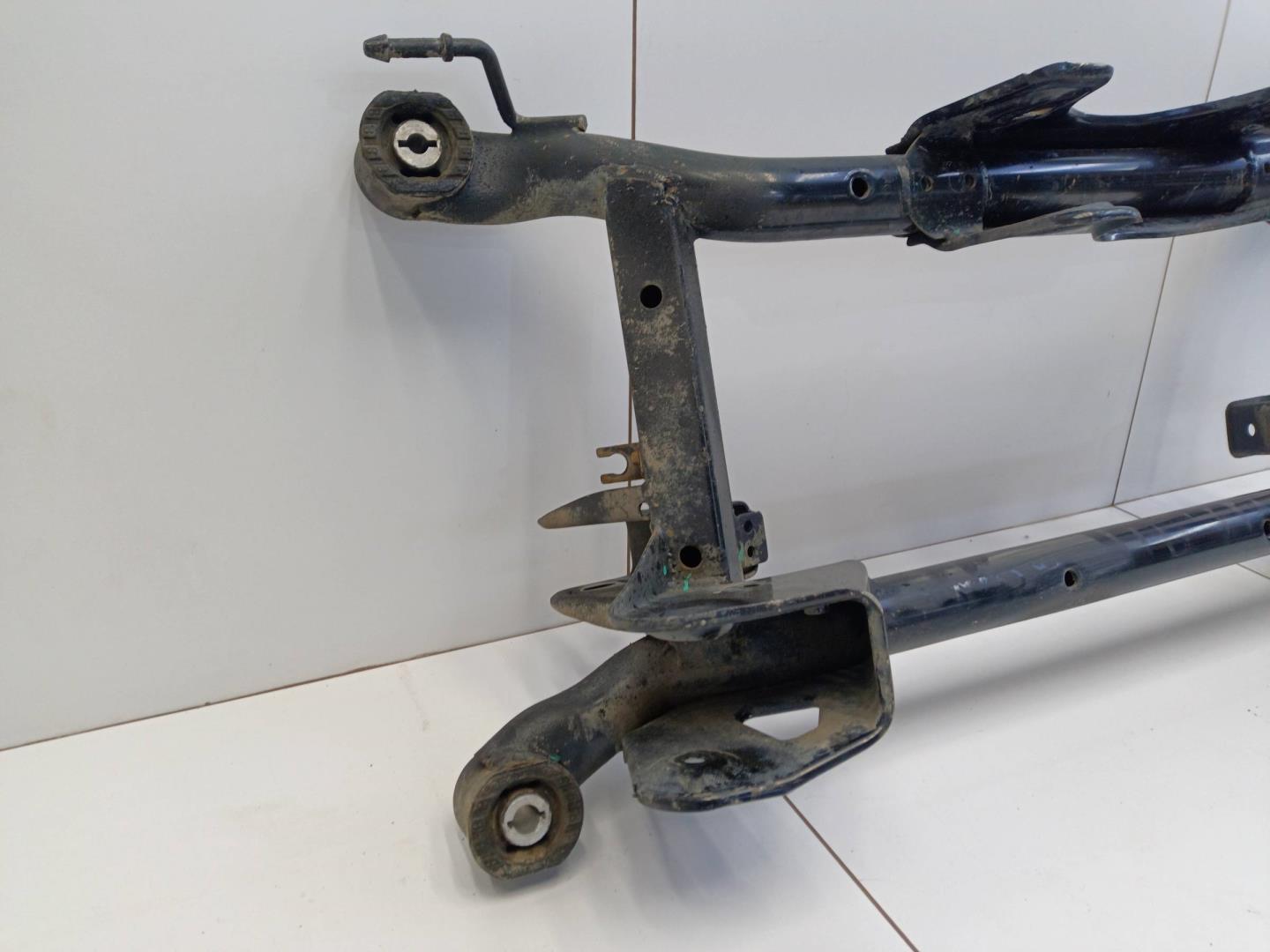 Балка задняя