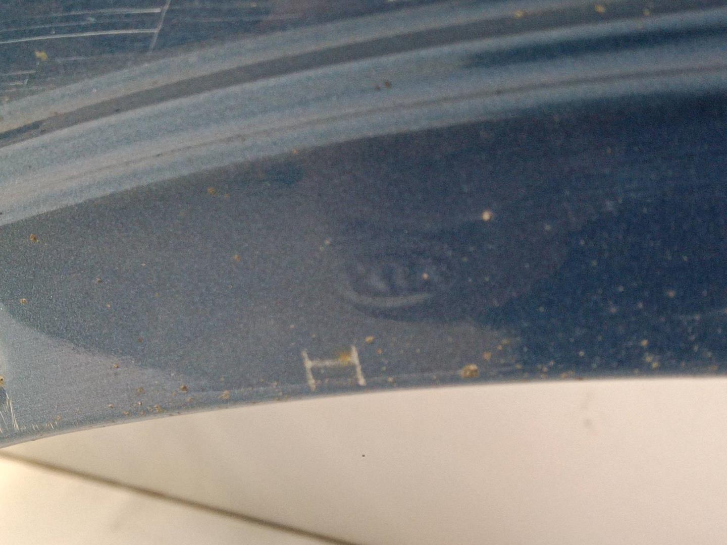 Крыло переднее левое