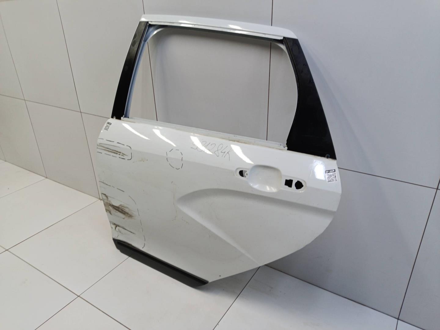 Дверь задняя левая