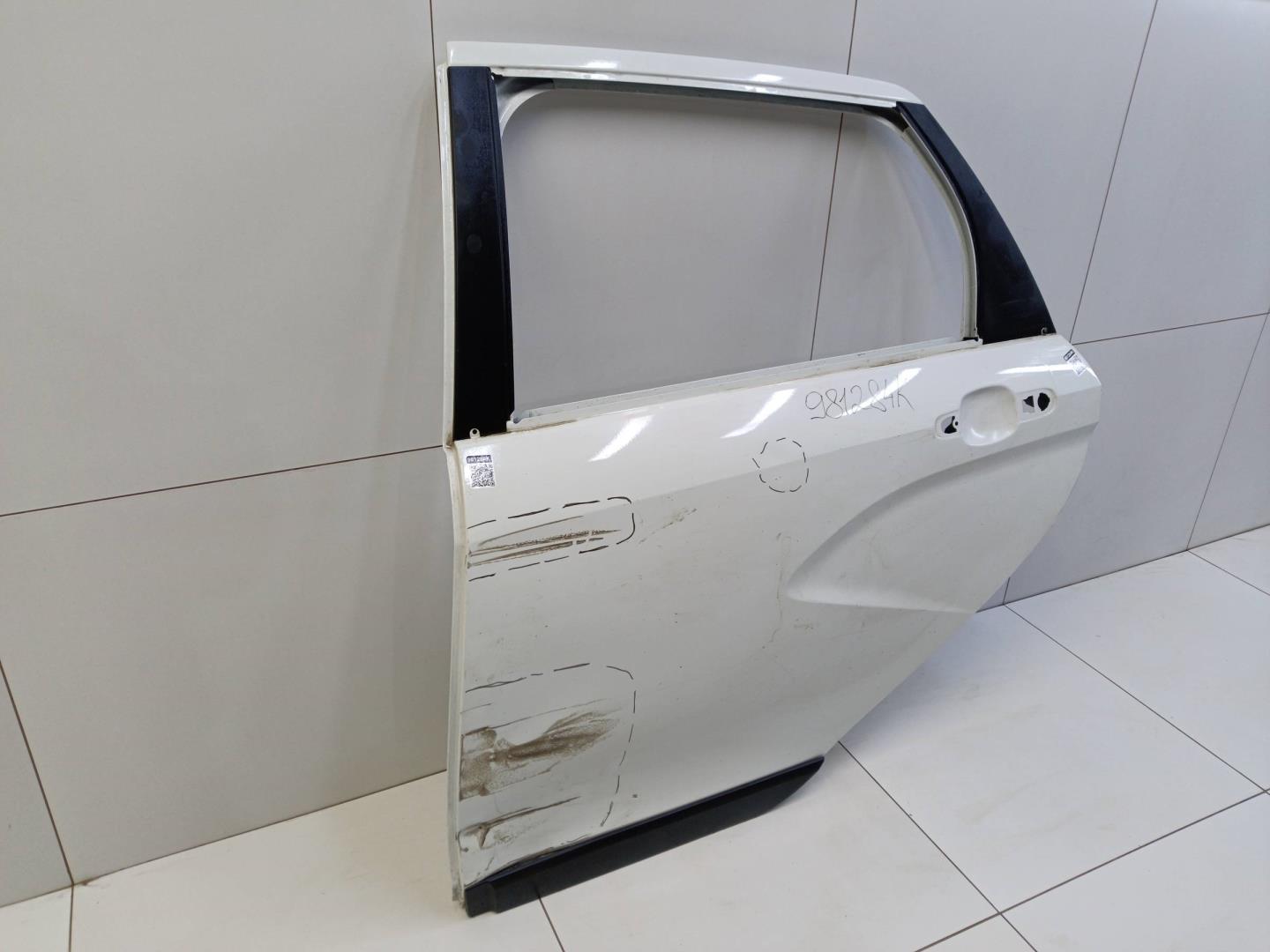 Дверь задняя левая