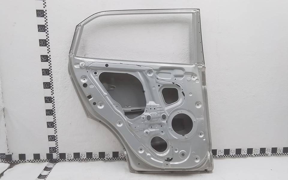 Дверь задняя левая