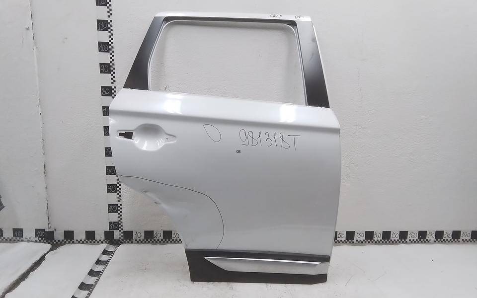 Дверь задняя правая