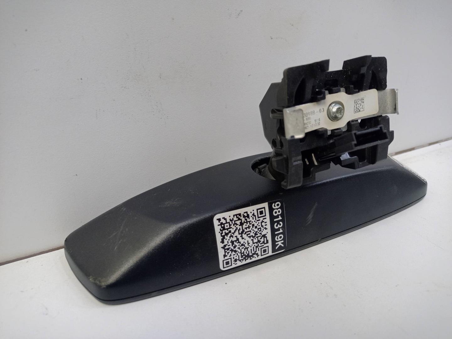 Зеркало заднего вида